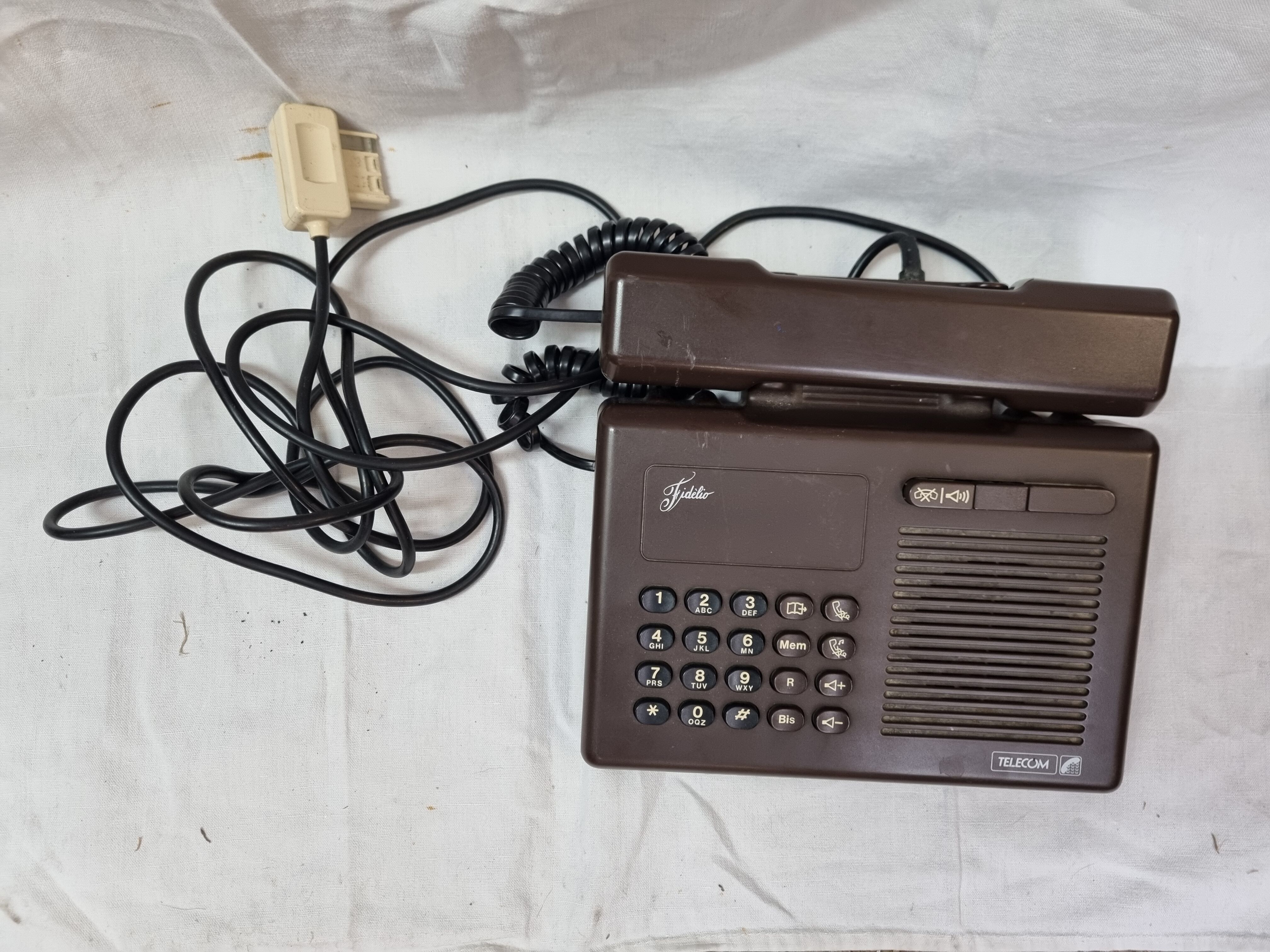 Vintage 1987 key phone