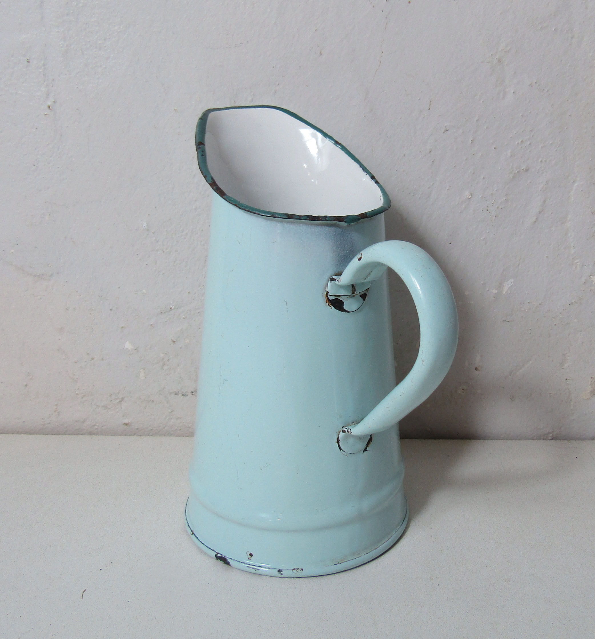 Old pitcher enamelled vintage mint