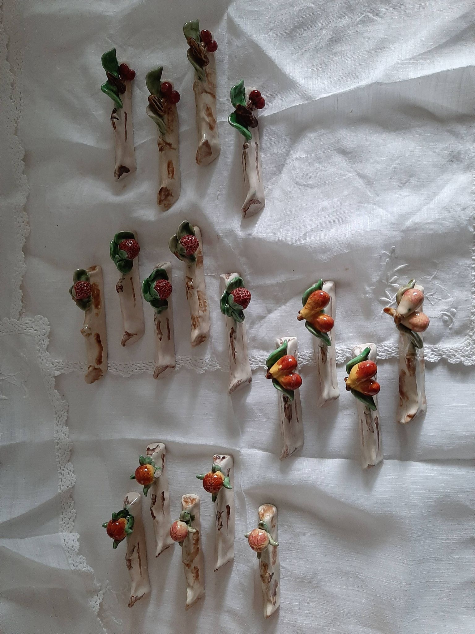 Knife rest in ceramic slip Denise Picart circa 1940
