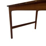 Table basse scandinave en teck massif par Yngvar Sandström - 1960