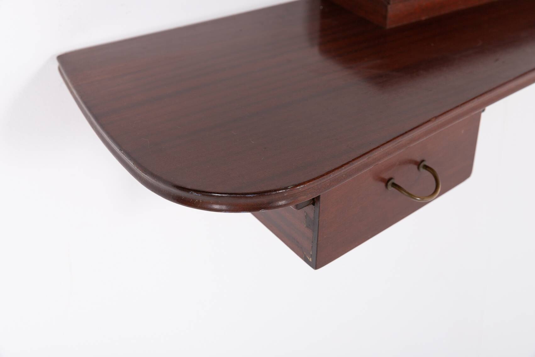 Étagère-console murale danoise moderne du milieu du siècle par Frode Holm pour Illums Bolig