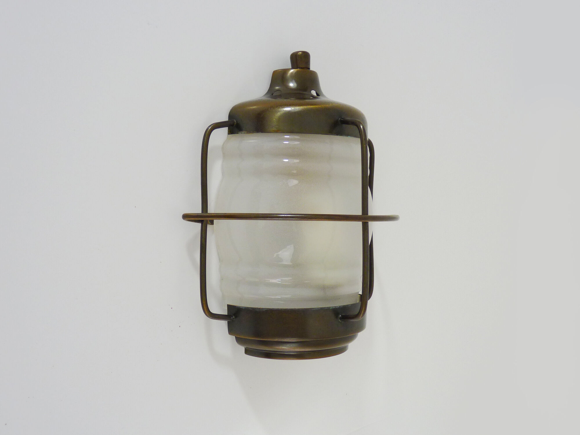 Old wall lamp type porthole in brass and glass. Navy style applique. Year 50