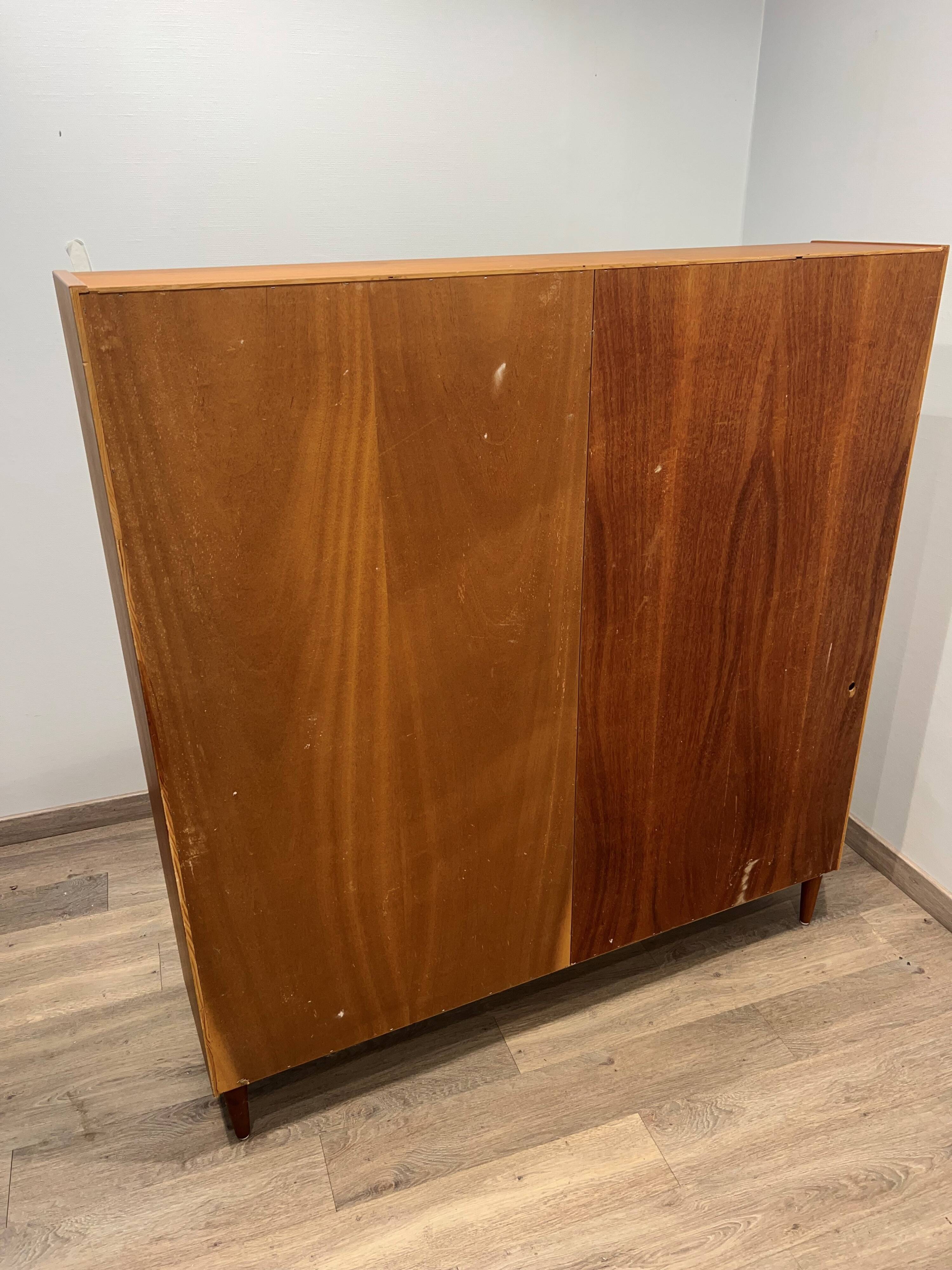 Splendid Scandinavian bookshelf in teak from Denmark.
