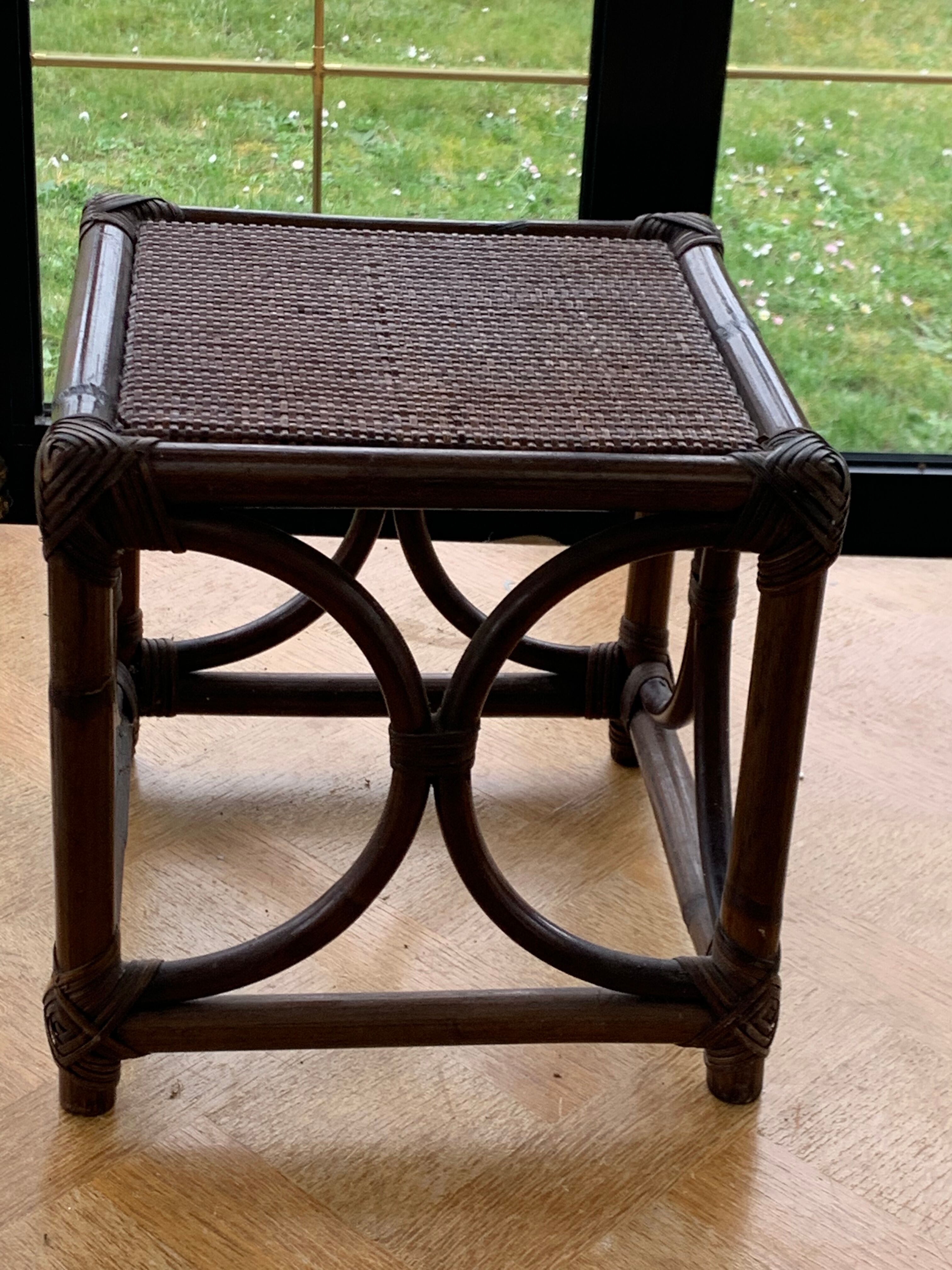 Small square-shaped side table in bamboo and vintage wicker