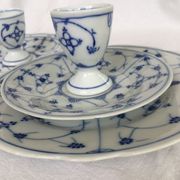 Breakfast coquetiers and porcelain plates