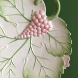 Pastel-toned "raisins" plate