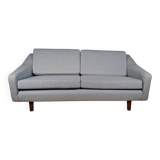 Vintage two-seater canapé covered in Kvadrat fabric – mid-century modern design