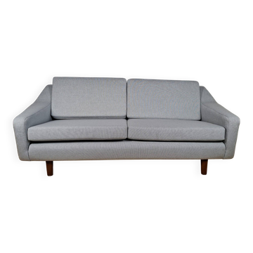 Vintage two-seater canapé covered in Kvadrat fabric – mid-century modern design