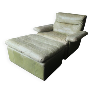 Fauteuil et repose-pieds - cuir
