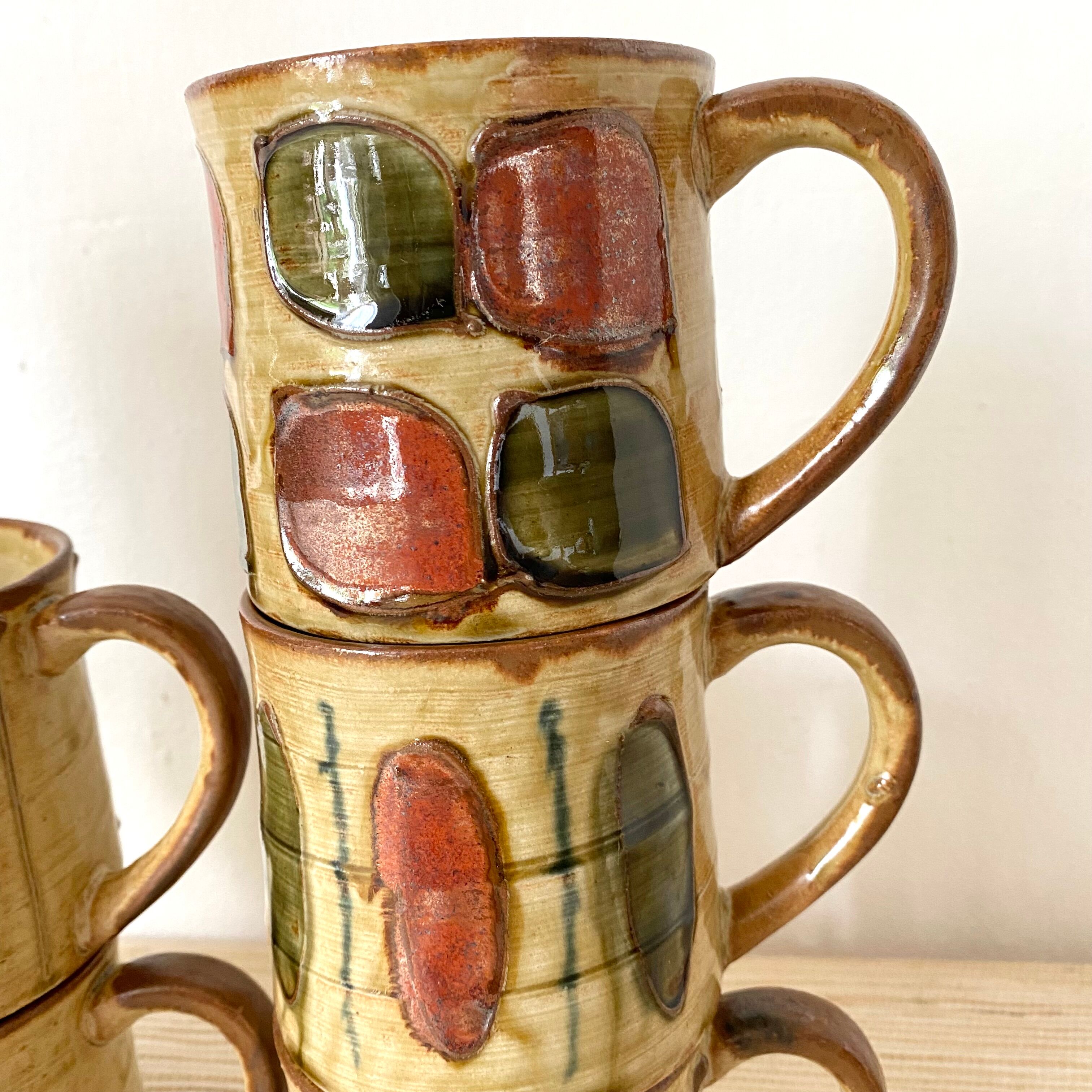 Tasses , mug vintage en céramique