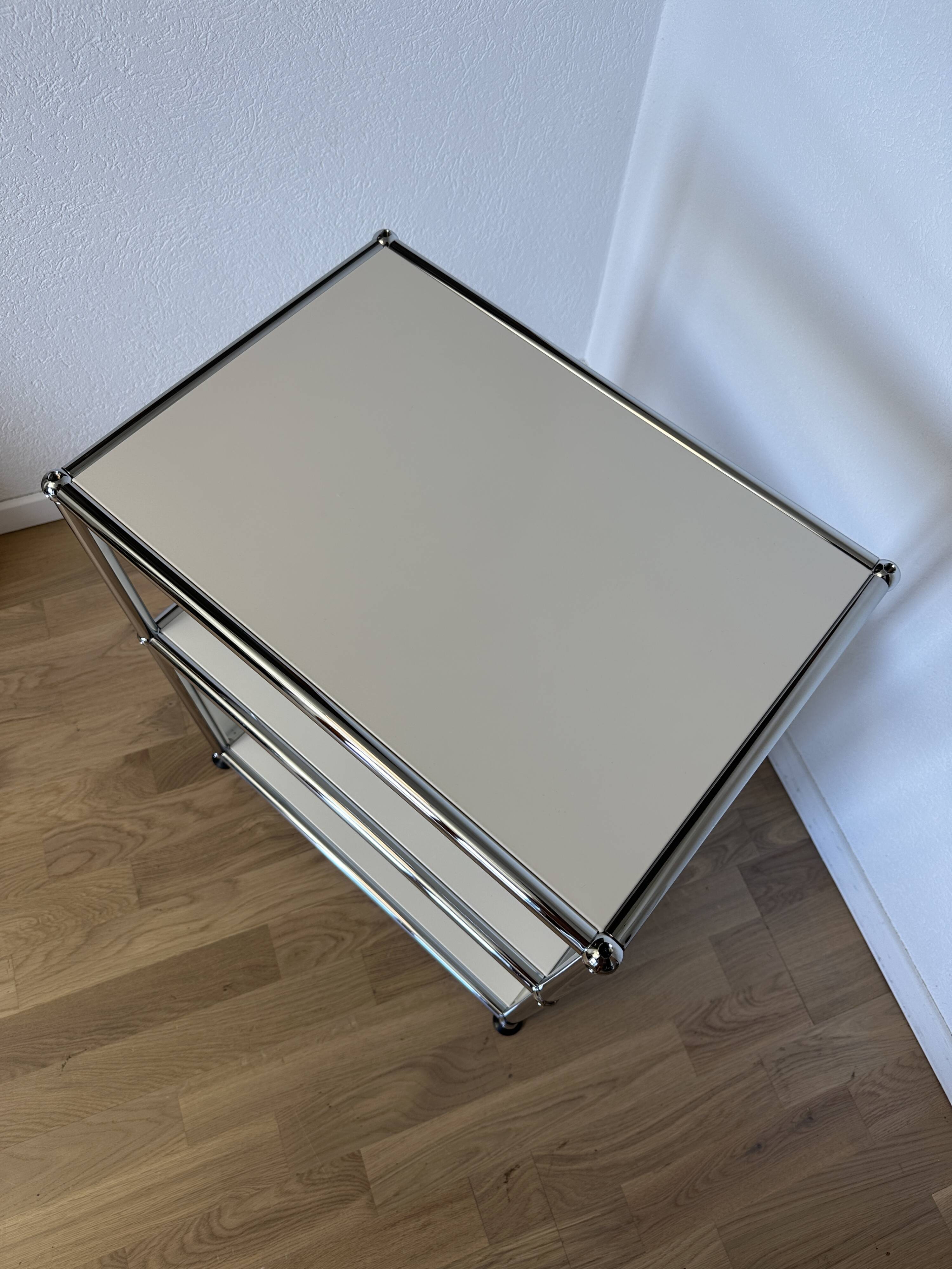 Table d’appoint USM Haller en Blanc Pur