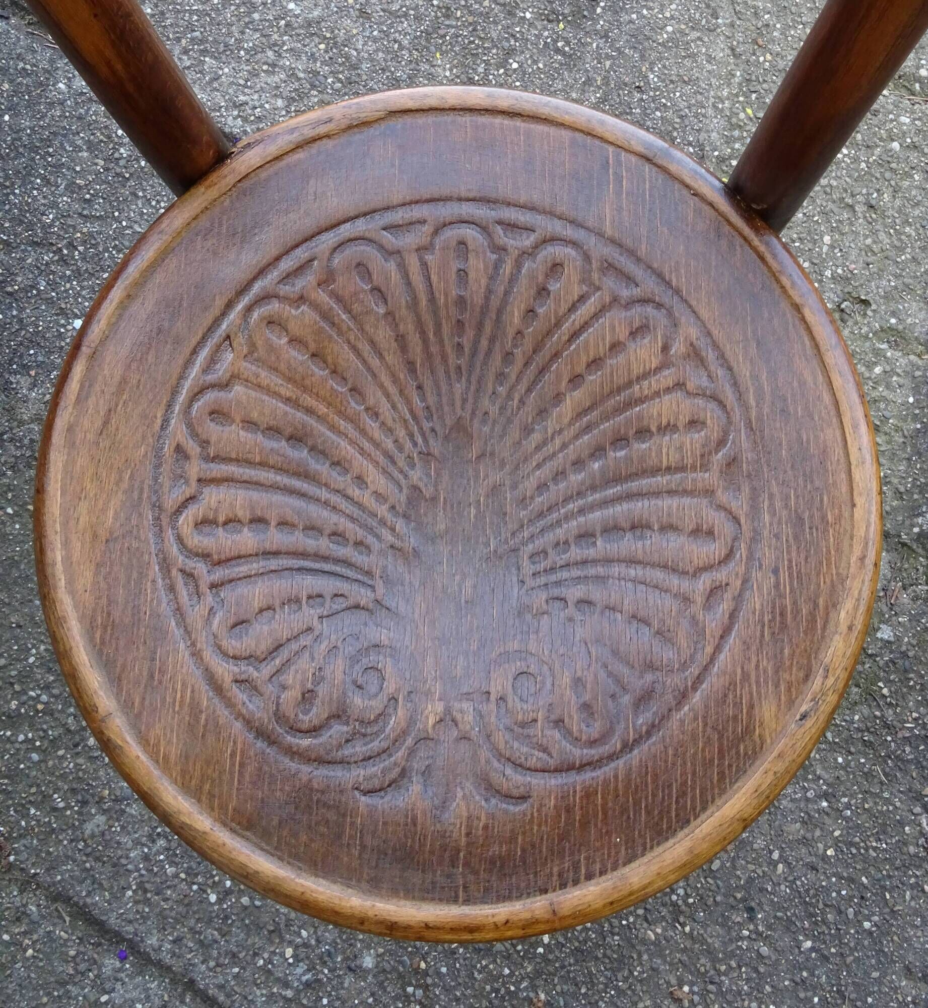 Mundus bistrot chair no.264 and a half, wooden seat 1910