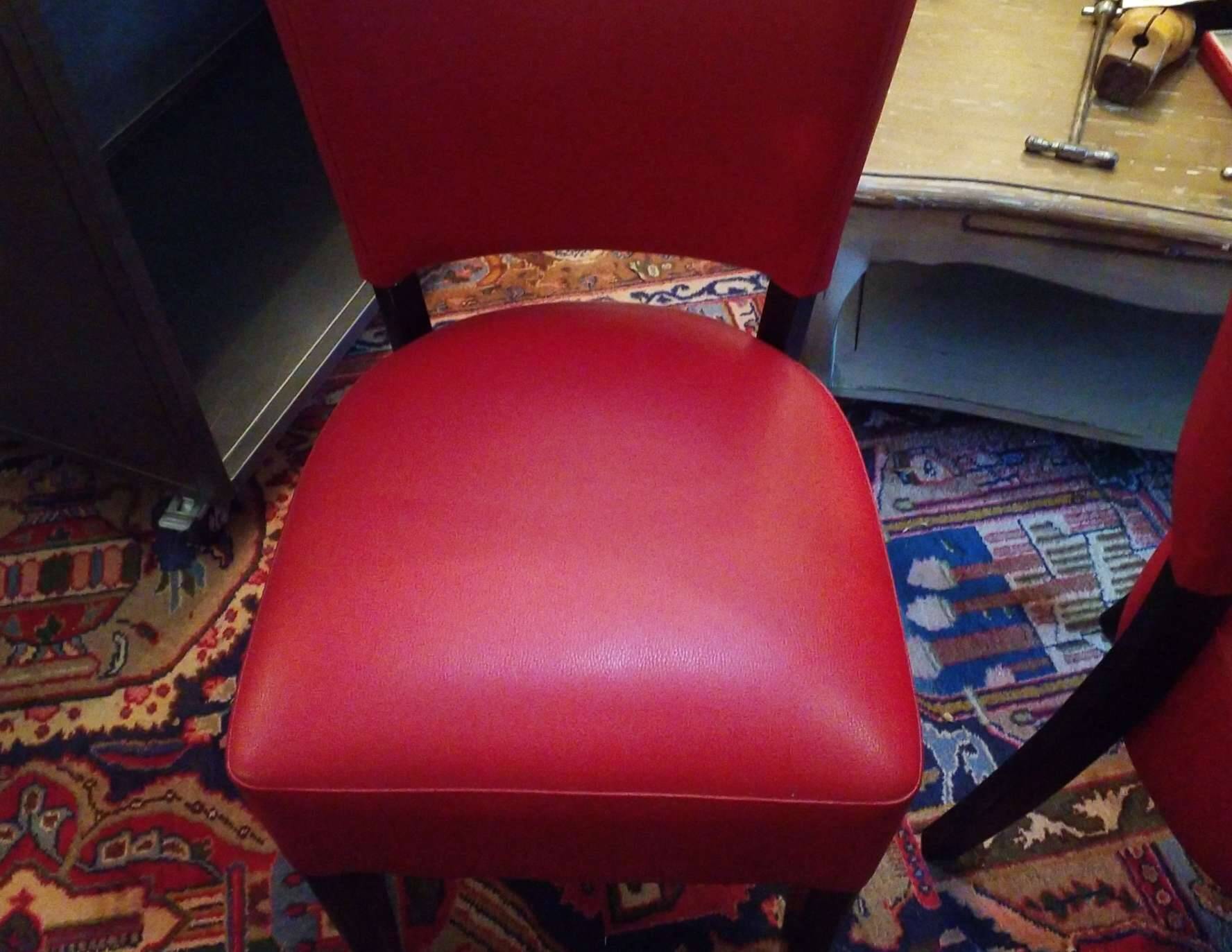 4 red chairs