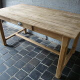 Farm table