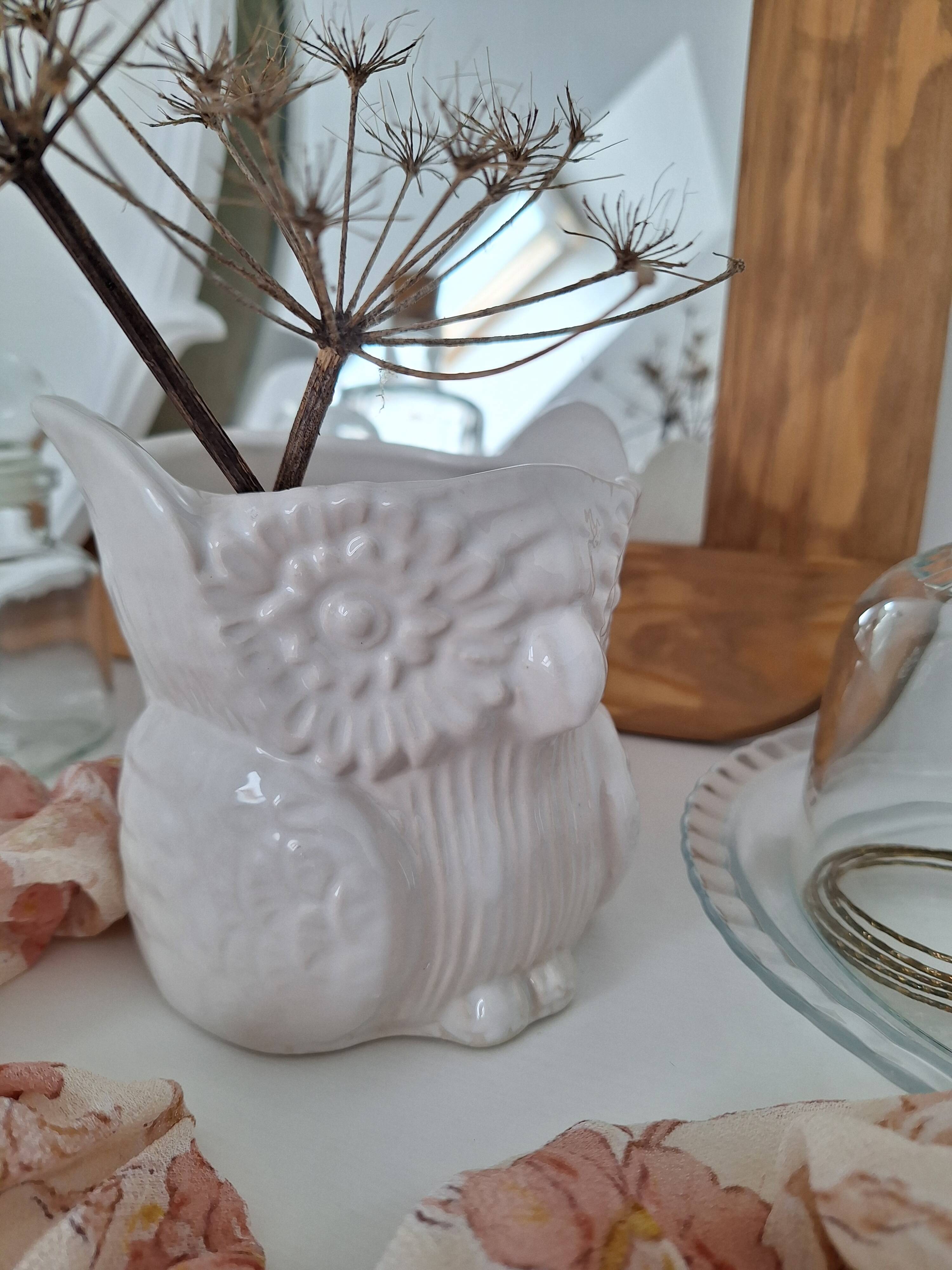 Vase / White owl planter