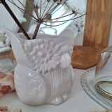 Vase / White owl planter