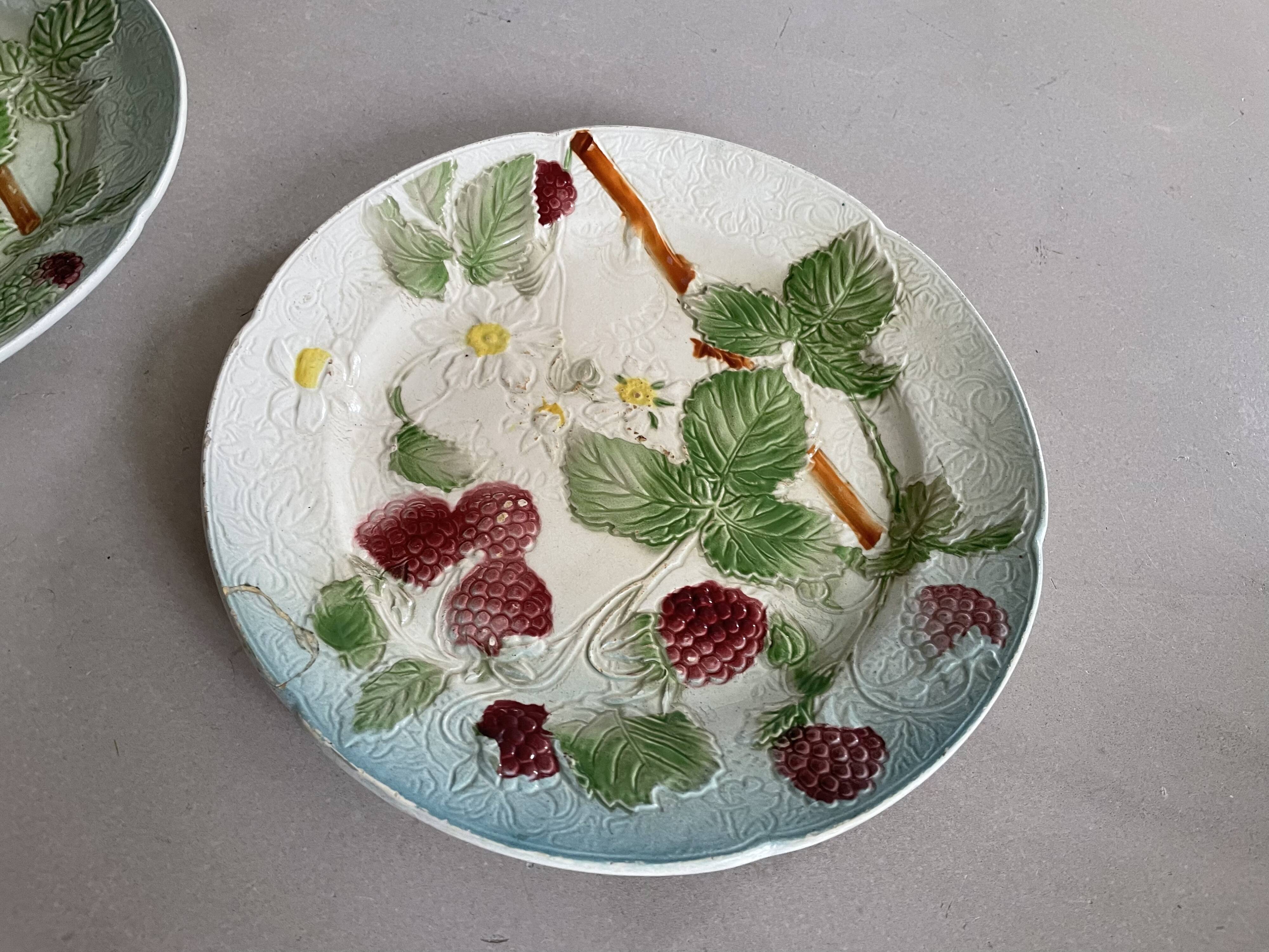 Set of 2 old Saint Clément slip plates