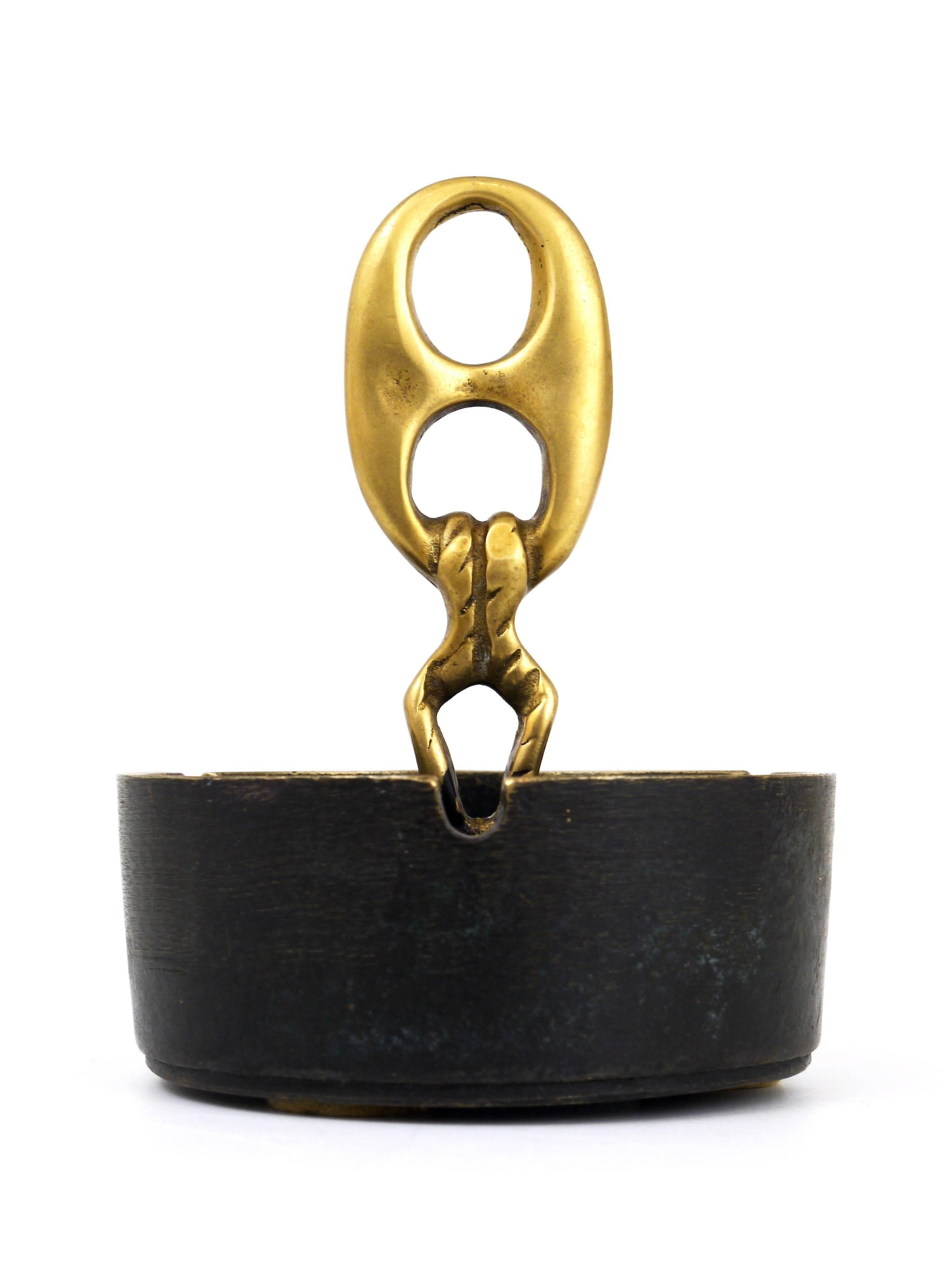 Mid-century modern brass ashtray with handle, Austria, 1950s.