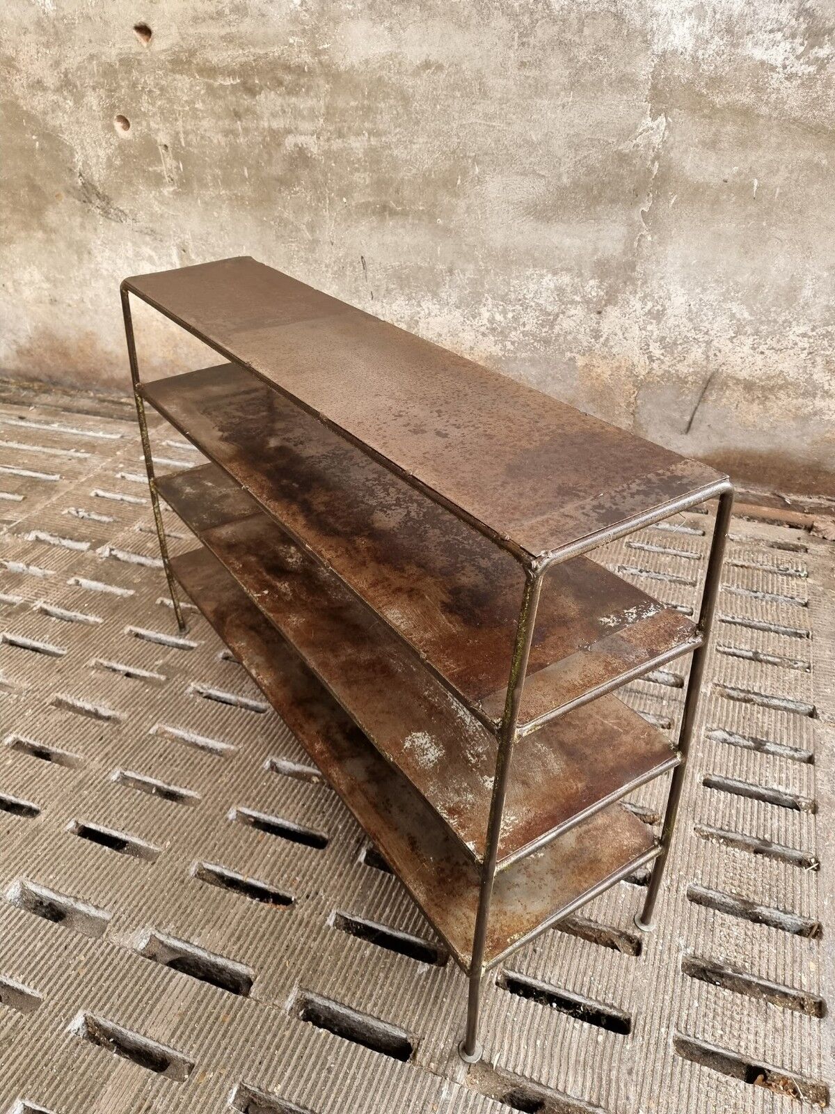 Industrial shelving rack