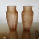 Pair of Art Deco vases in moulded pink glass, signed Souchon Neuvesel, 1940.
