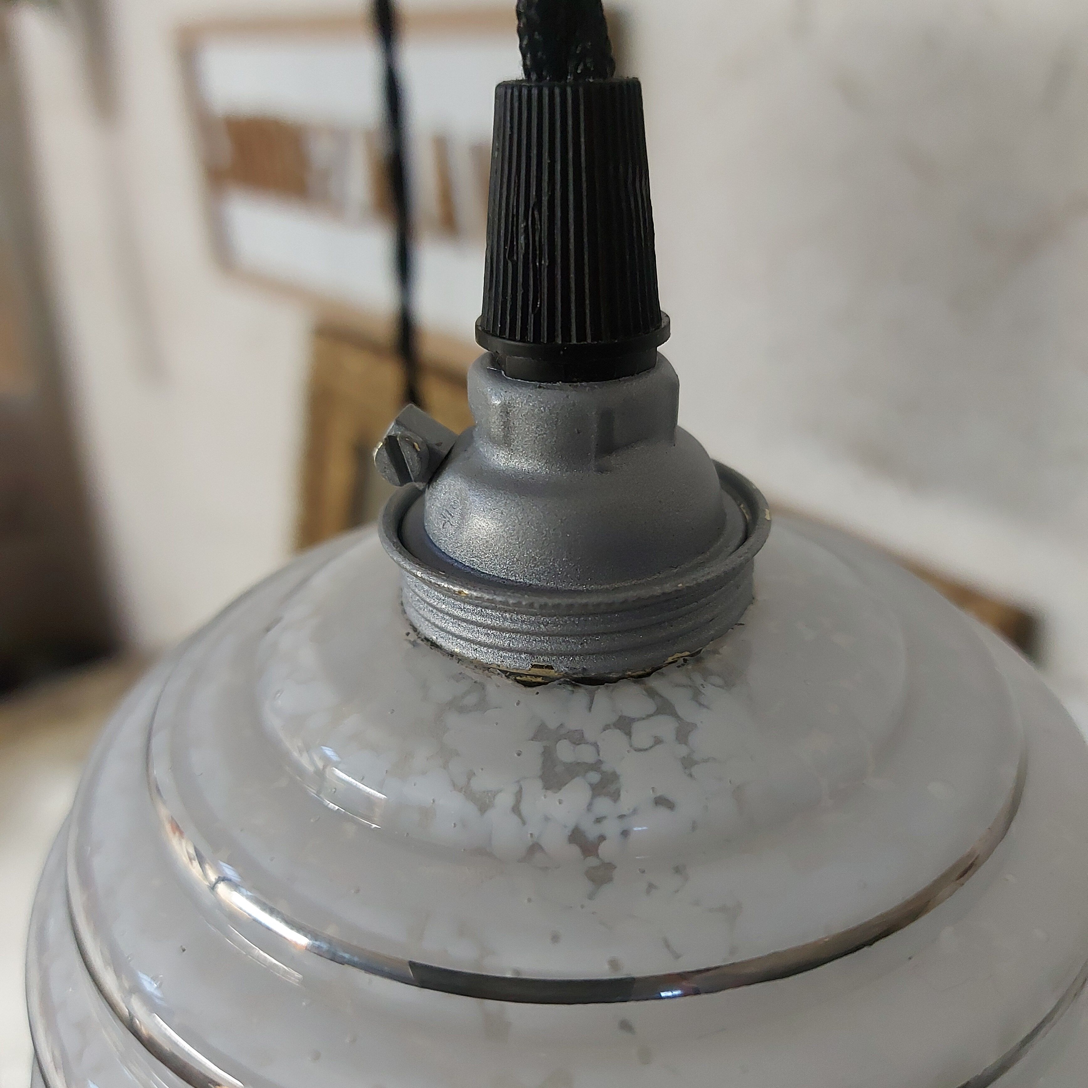 Waterfall suspension