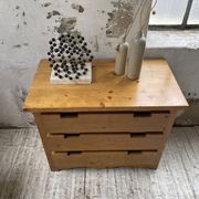 Commode en pin années 80 mobilier montagne