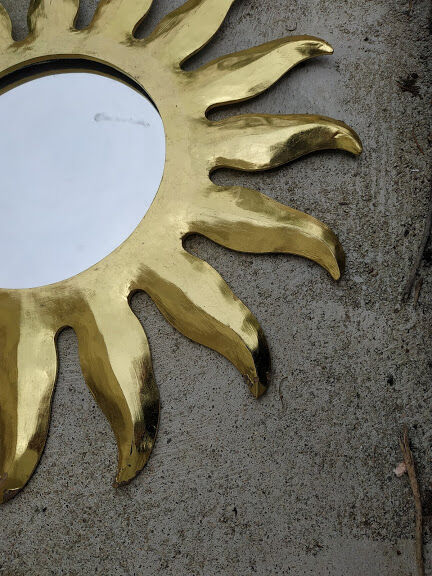 Vintage sun mirror in golden wood 60x60cm