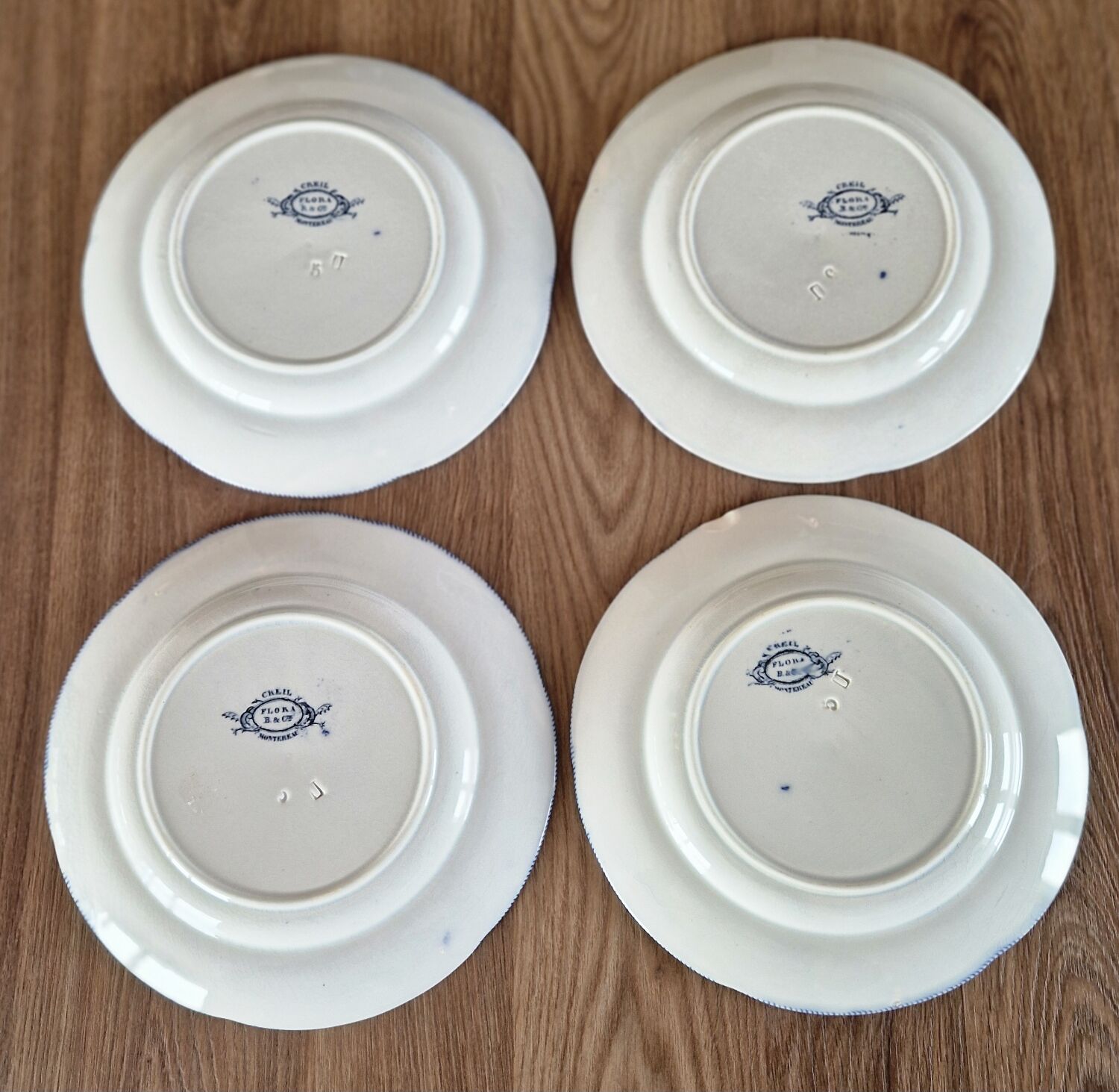 Set of 4 flat plates Creil & Montereau model Flora