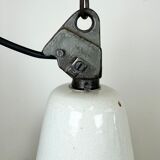 Suspension industrielle en émail blanc de Zaos, années 1960