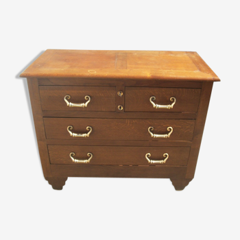 Dresser