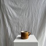 Stoneware mug with handle