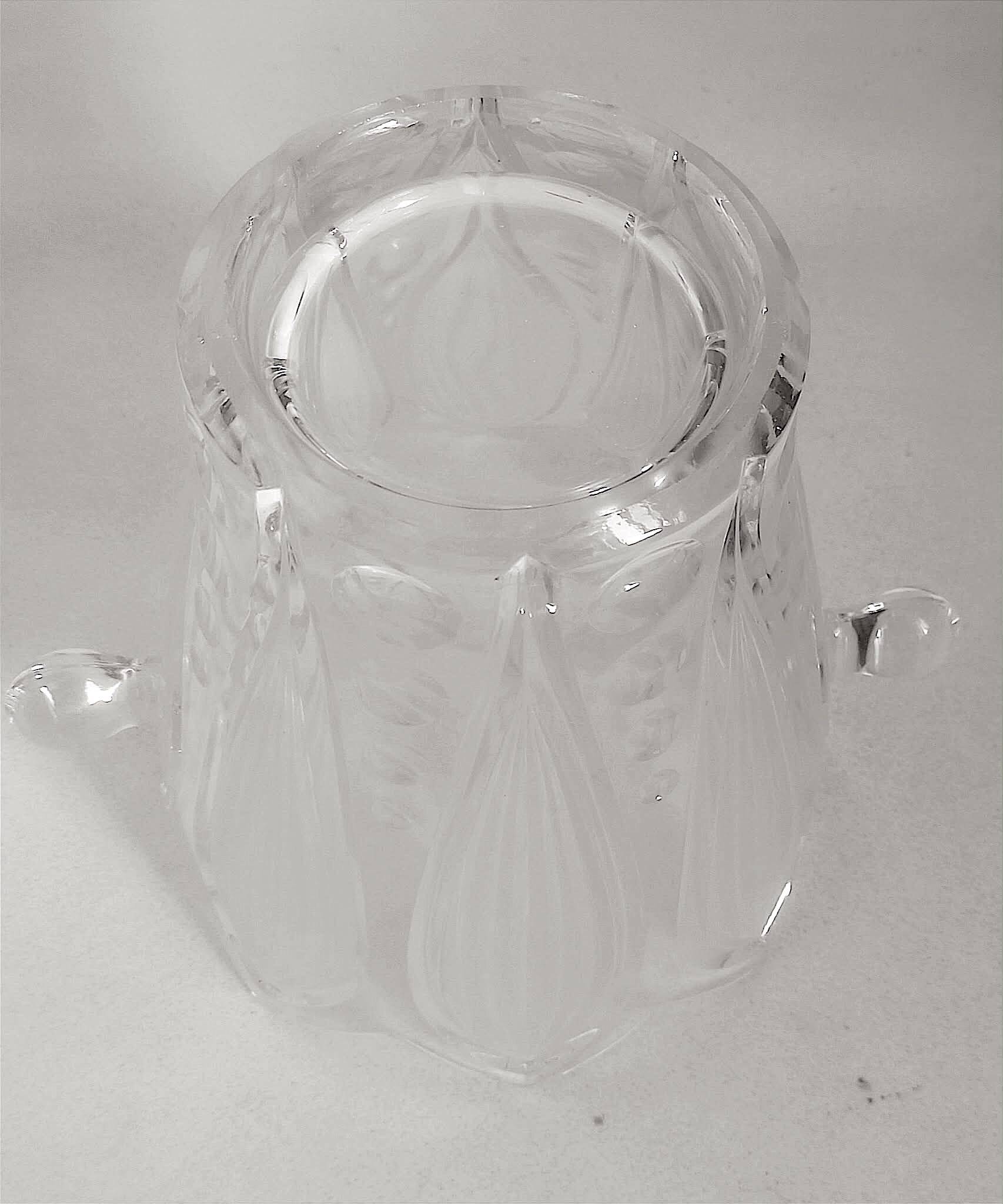 Crystal ice bucket from the 1960s to 1970s, height 23 cm.