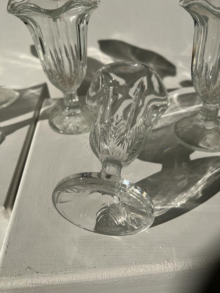 6 vintage ice cream cups with stylized foliage motifs