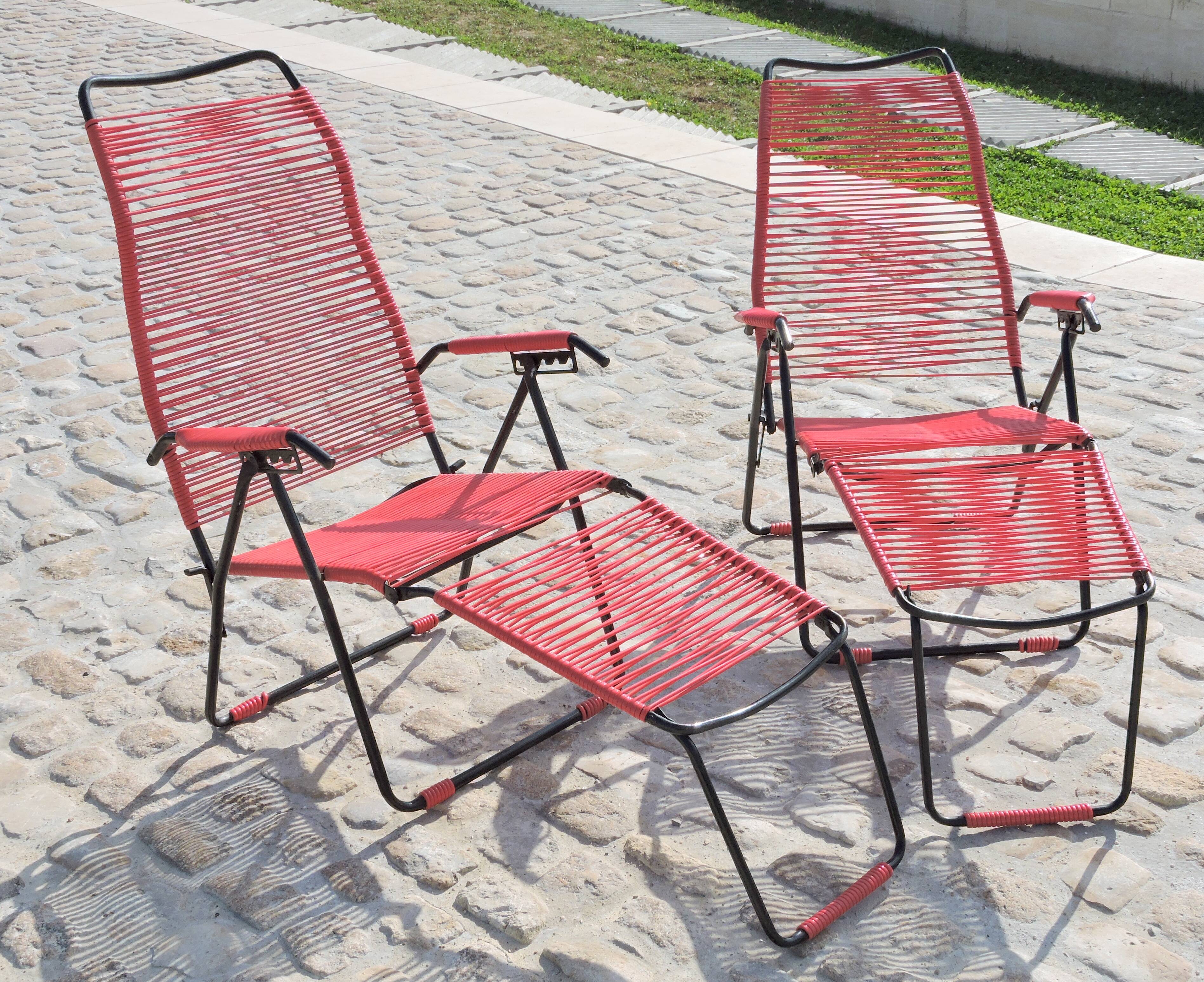 Pair of folding lounge chairs scoubidou vintage 60s
