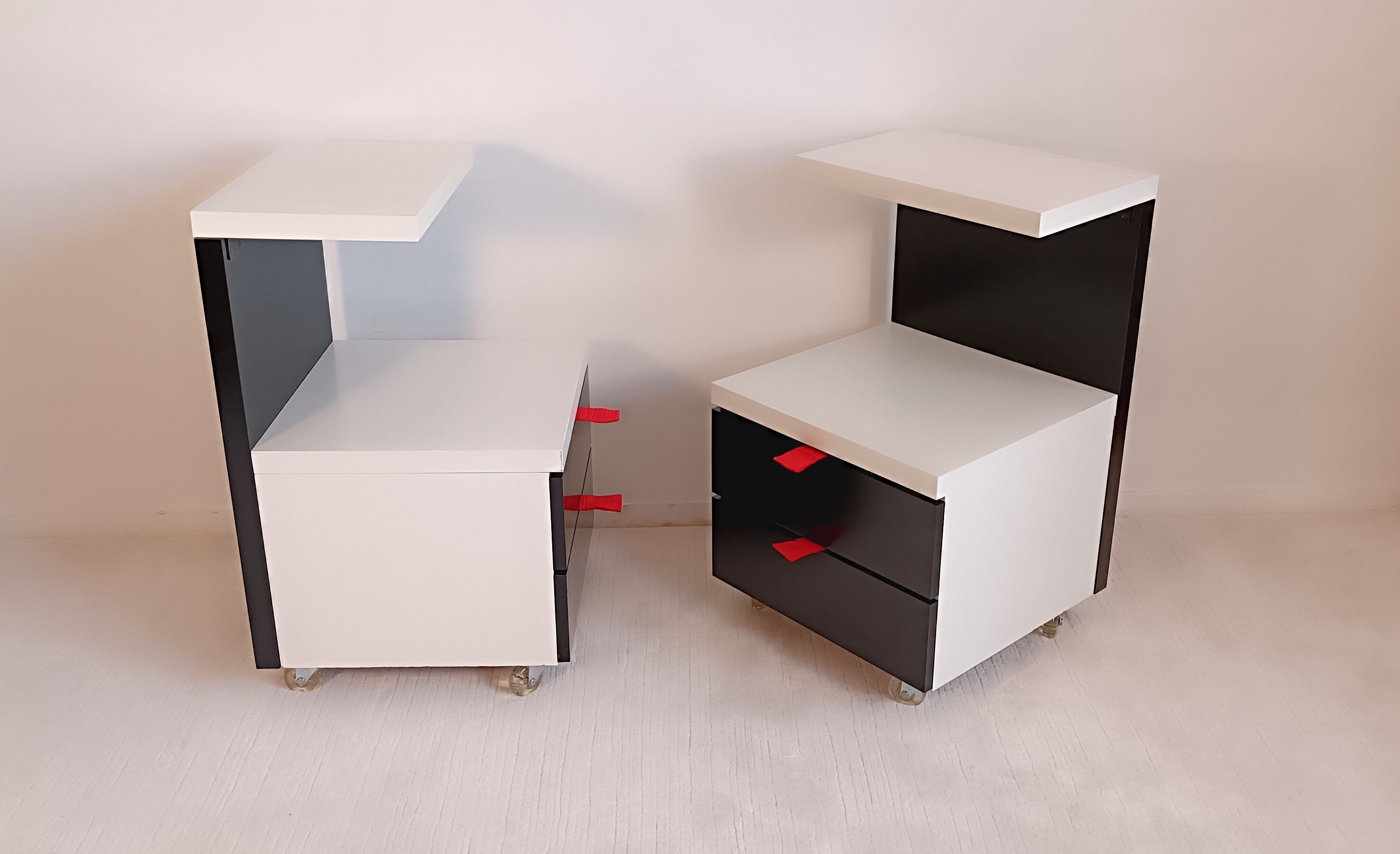 Tables de chevet postmodernes ikea noir et blanc 1980’s en tbeg