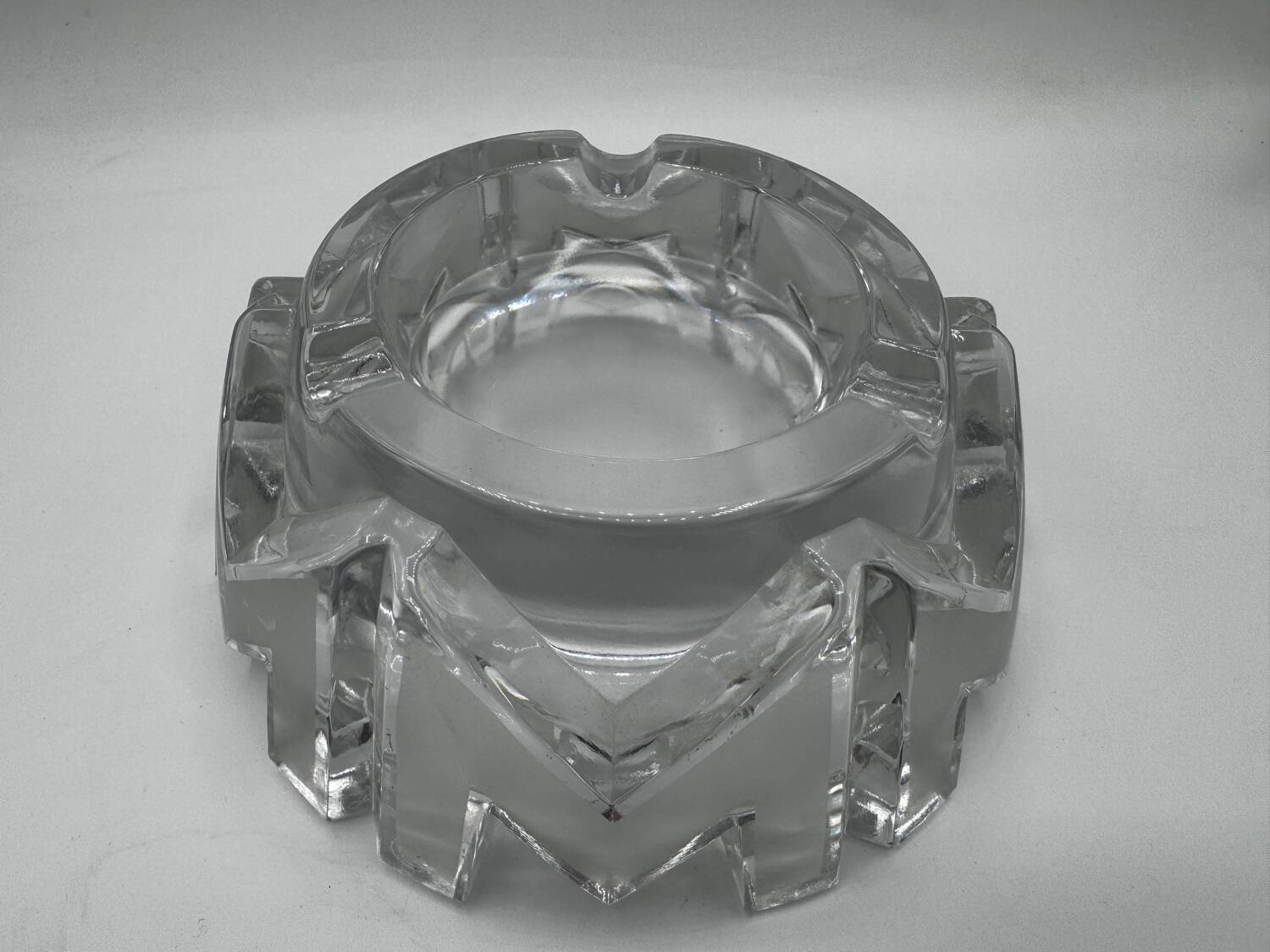 Martell ashtray by Pierre Carmin, luxury version, numbered Baccarat.