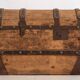 Malle ancienne en bois lavé, vers 1900