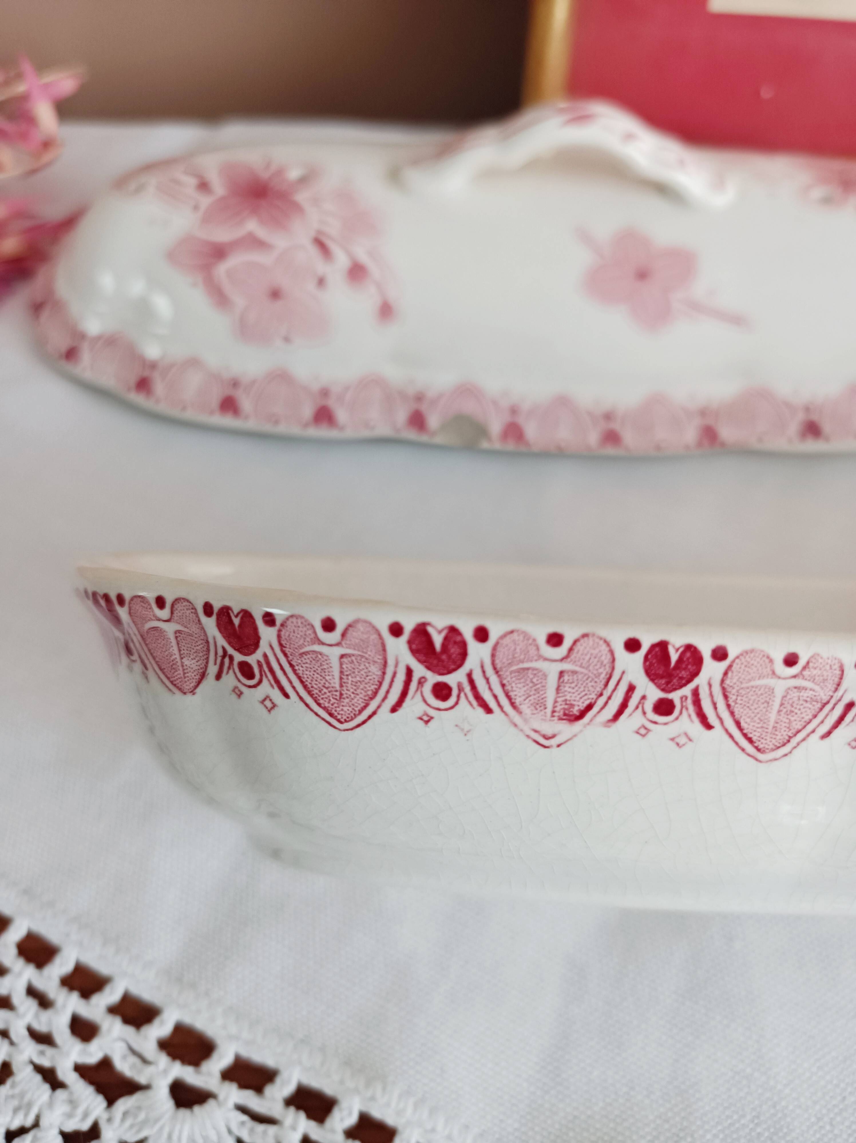 Soap dish, comb holder, ironstone, BFK, Lilac