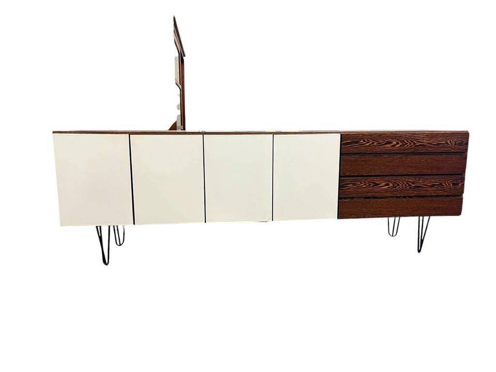 Vintage XL buffet/sofa bed on 'Enro Fabry' hairpin legs.