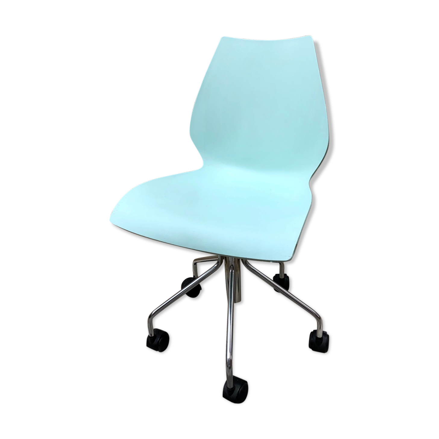 Mauï Kartell office chair design Vico Magistretti swivel wheel