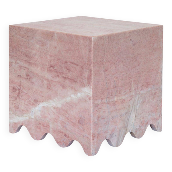 Table d'appoint en marbre rose ''Flow