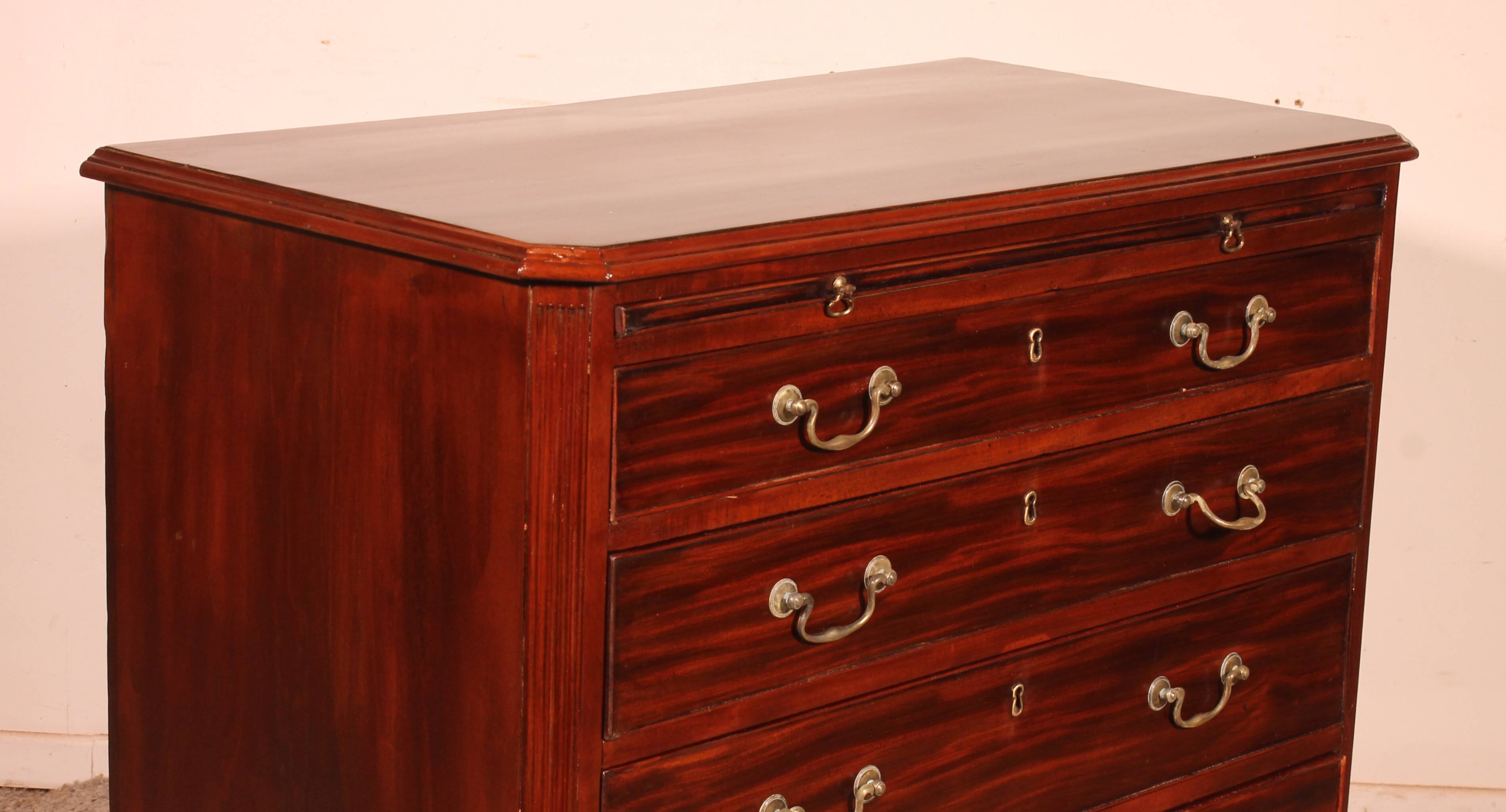 Commode d'époque George III En Acajou avec tirette - 18° Siècle