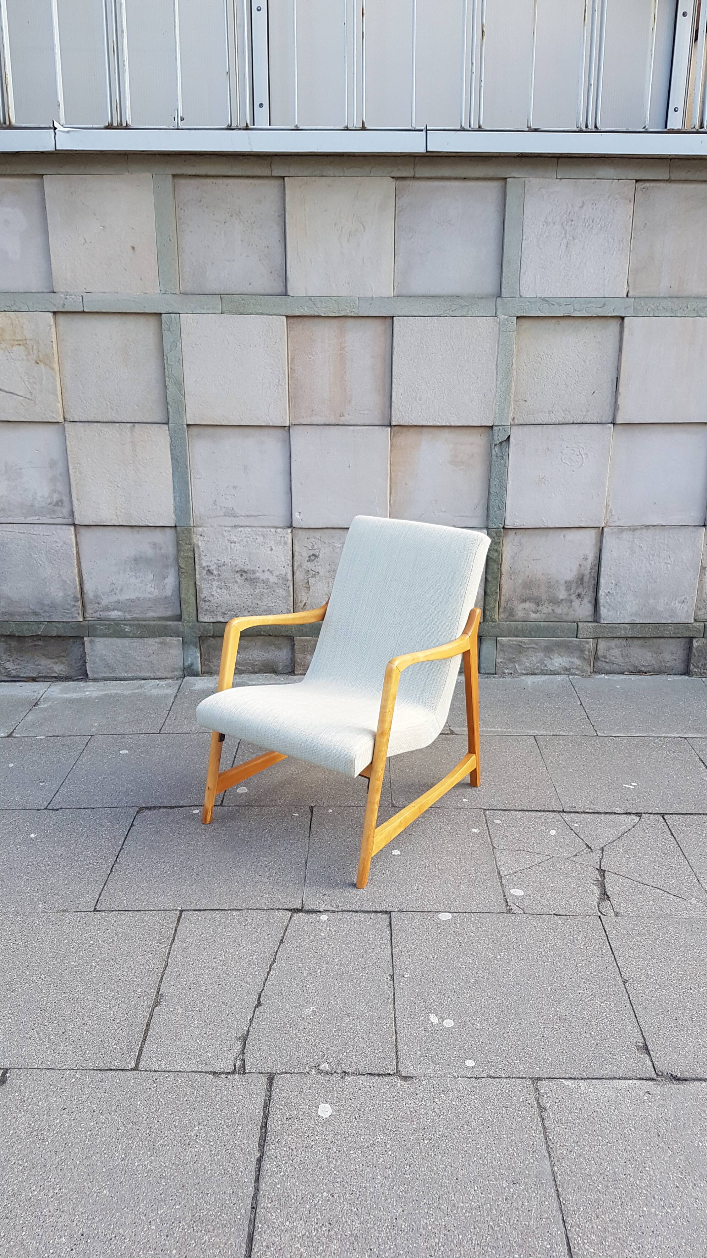 Polish armchair type 364 designed by Barbara Fenrych-Węcławska