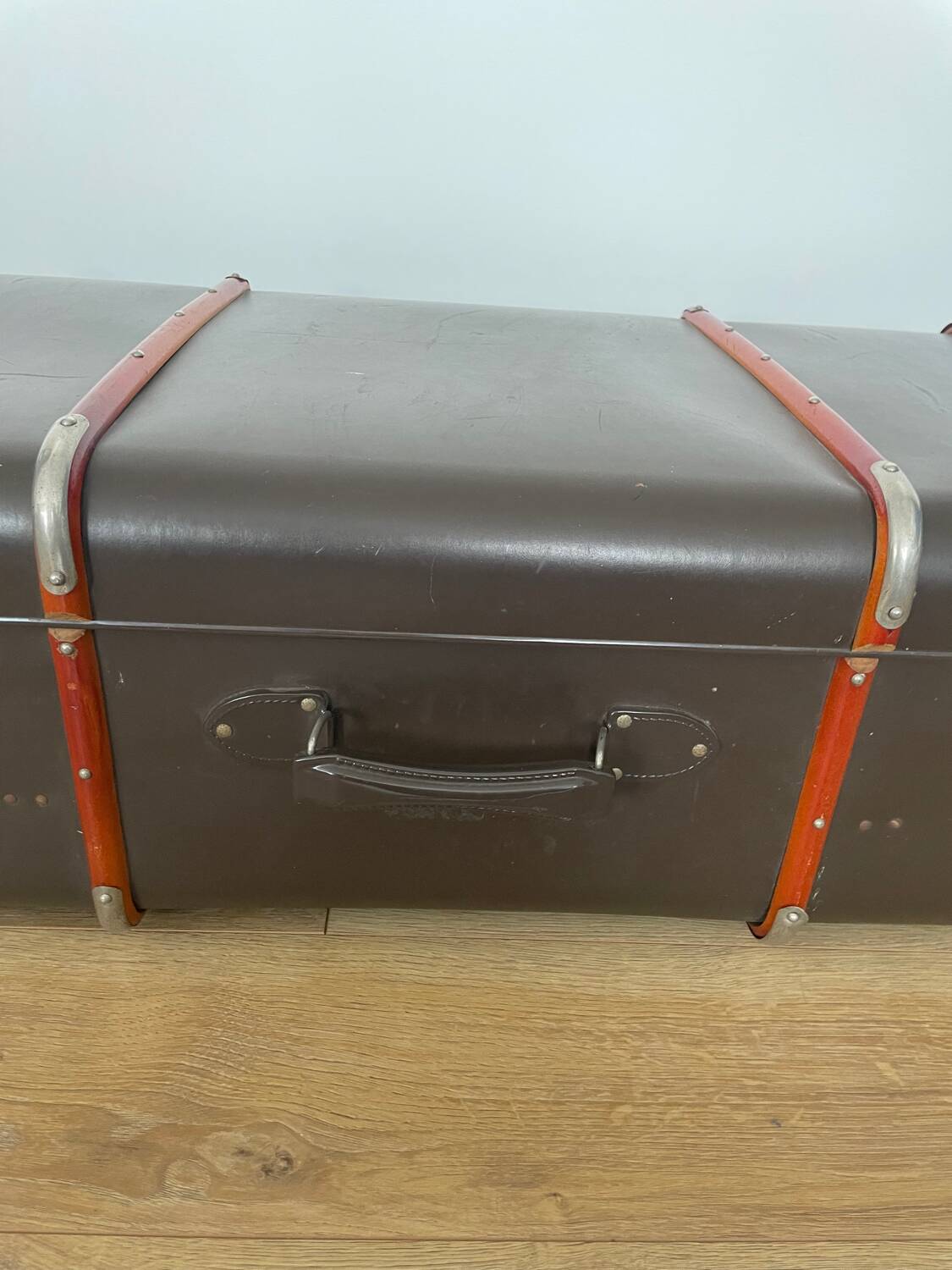 Old storage trunk / suitcase