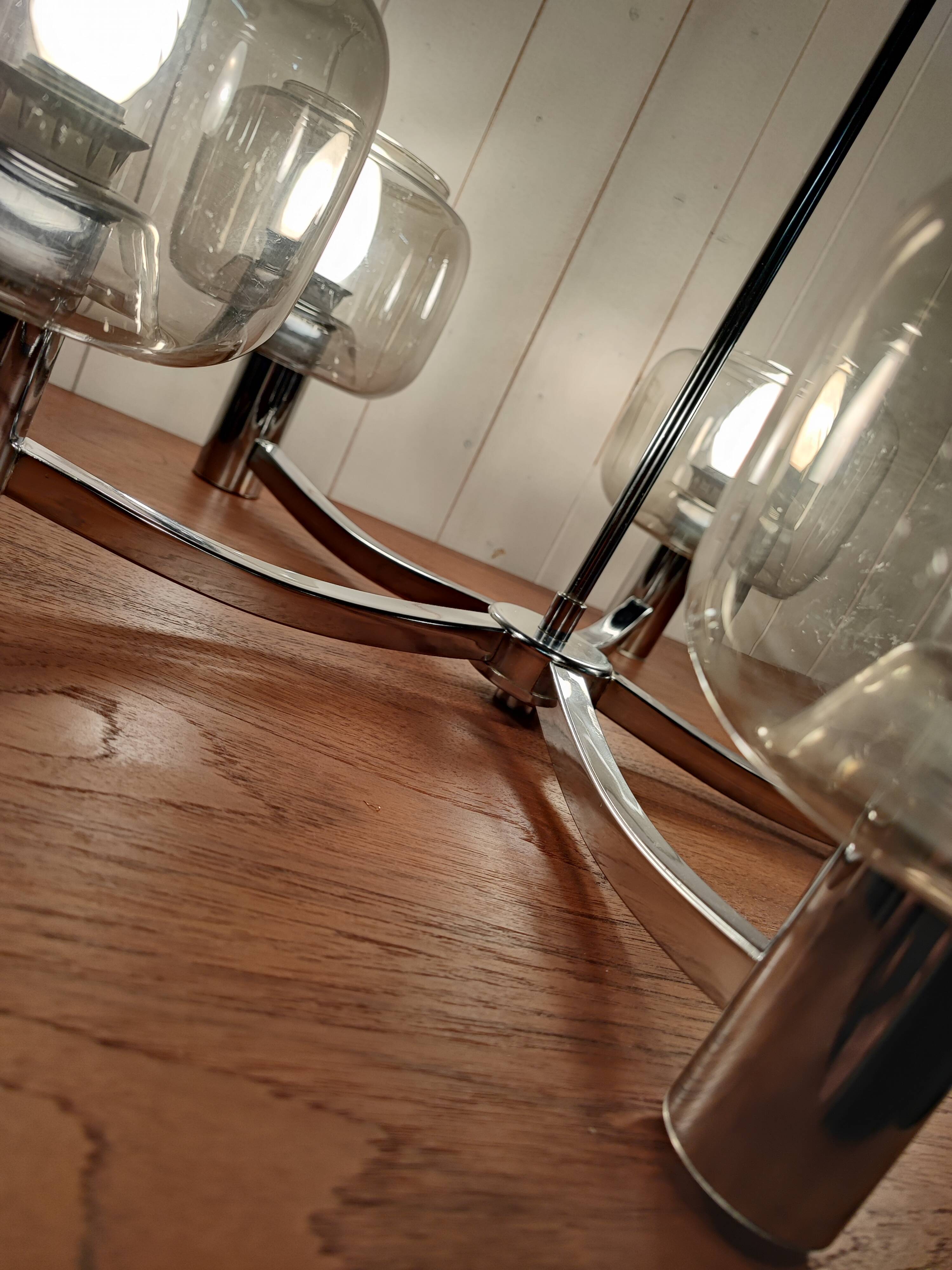 Space age chandelier See Delmas