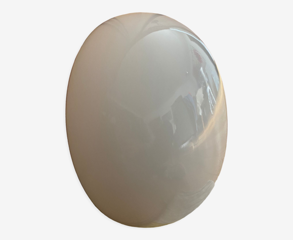 Plafonnier globe en opaline vintage