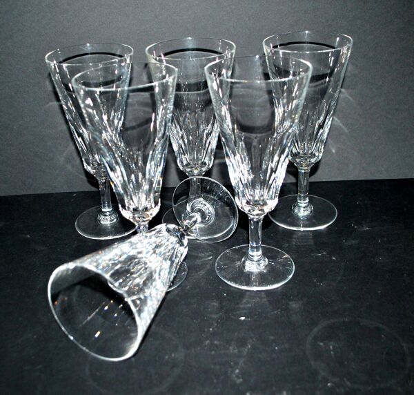 Baccarat lot de 6 flûtes à champagne en cristal taillé modèle Carcassonne 1960