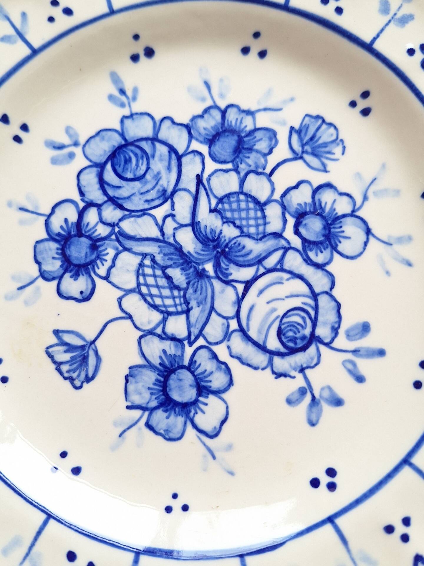 Decorative plate in Ibiza earthenware