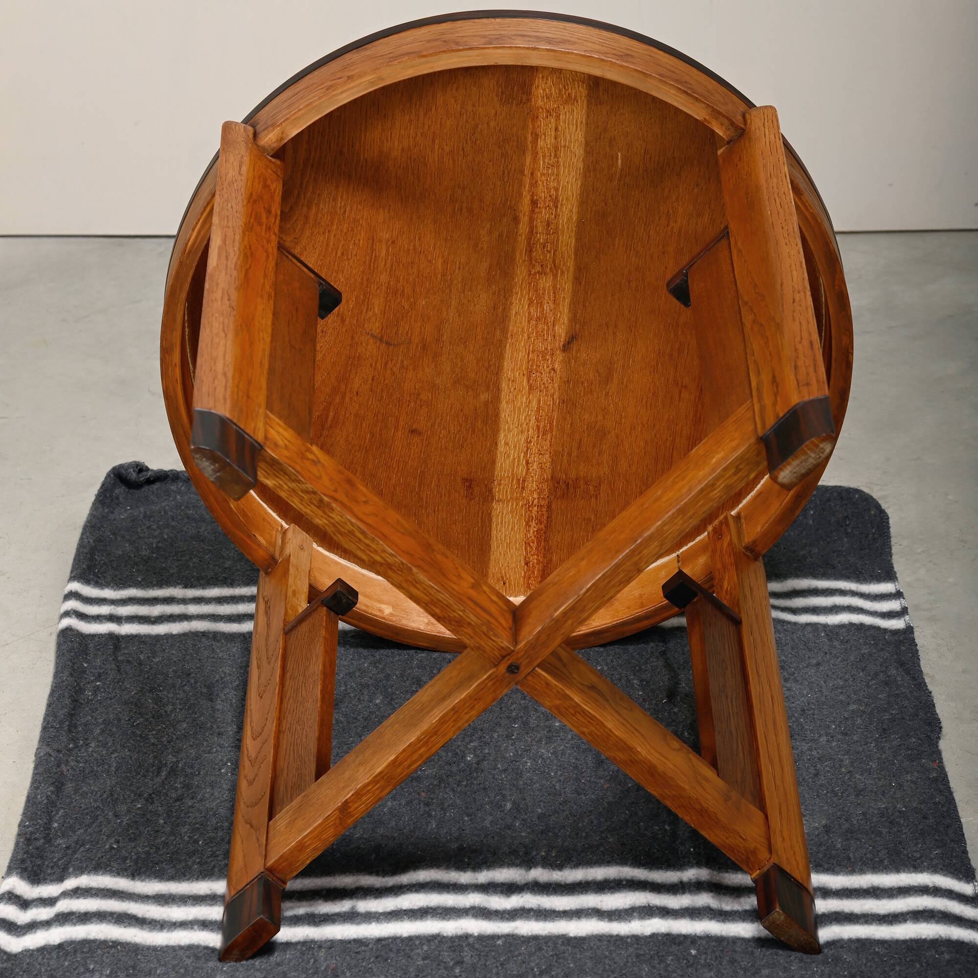 Dutch Art Deco Modernist Amsterdam School side table in Oak
