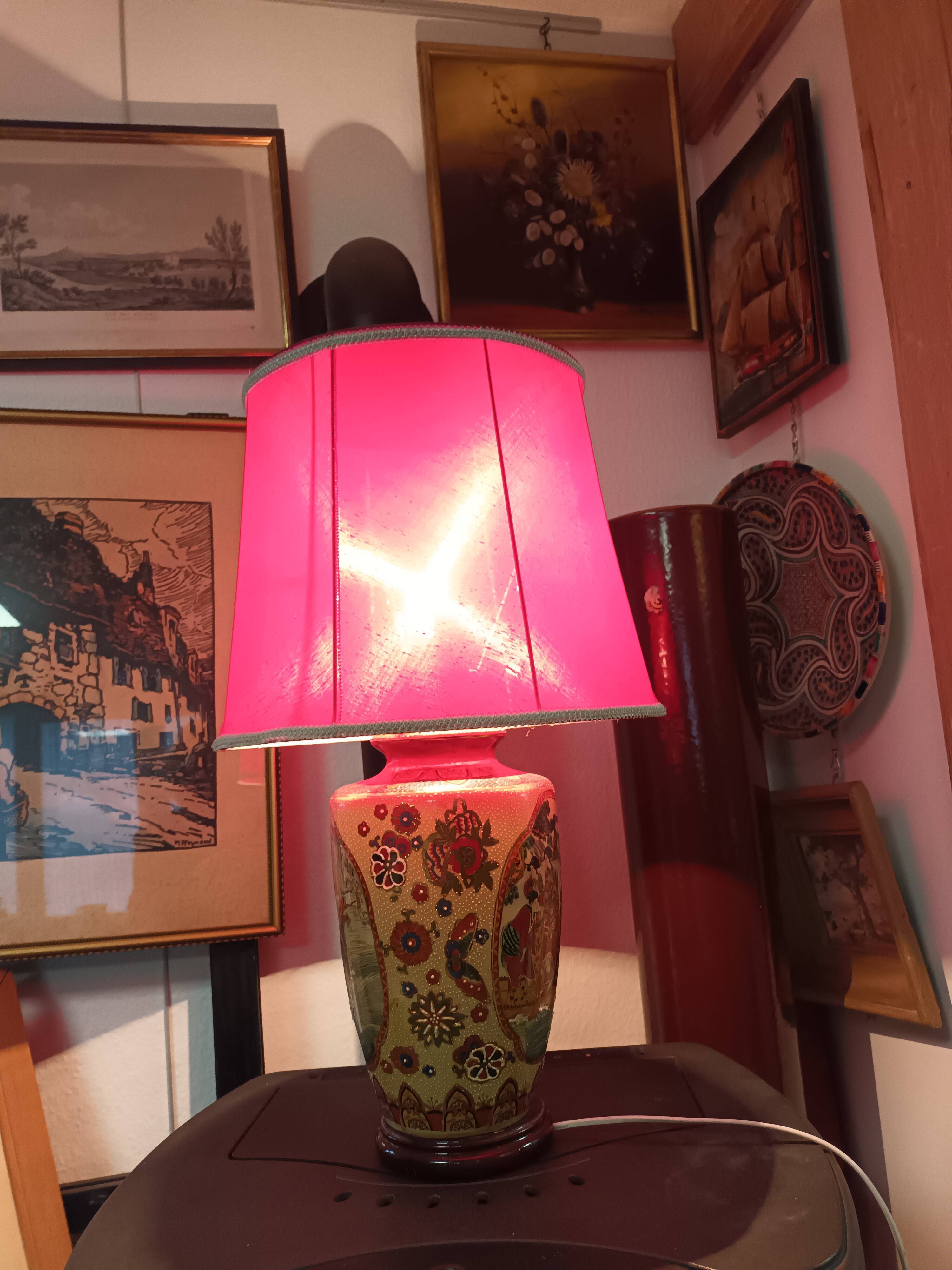 Asian ceramic lamp